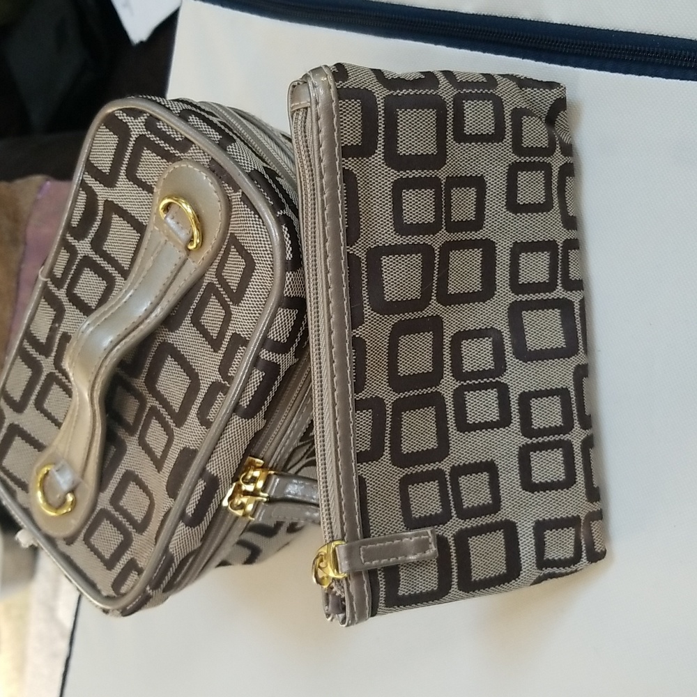 👝2-PC SET COSMETIC BAGS